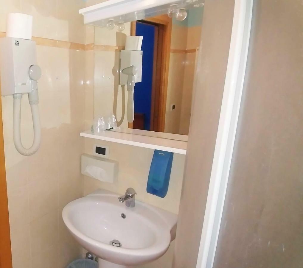 Porto Recanati Zimmer Exterior photo