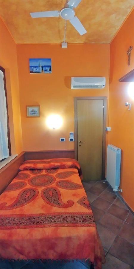 Porto Recanati Zimmer Exterior photo